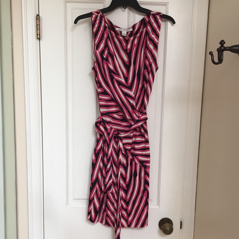 DIANE von FURSTENBERG dress, 100% silk, size 10,